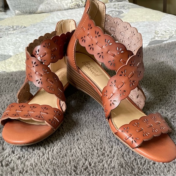 Wedge Sandals - Picture 1 of 5